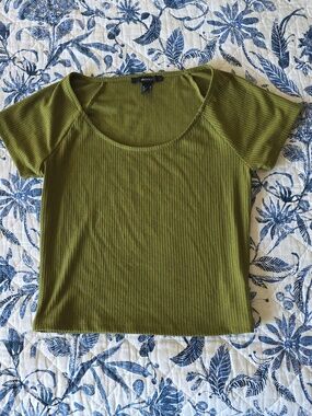 Forever 21 Olive Scoop Neck Ribbed Short Sleeve Top